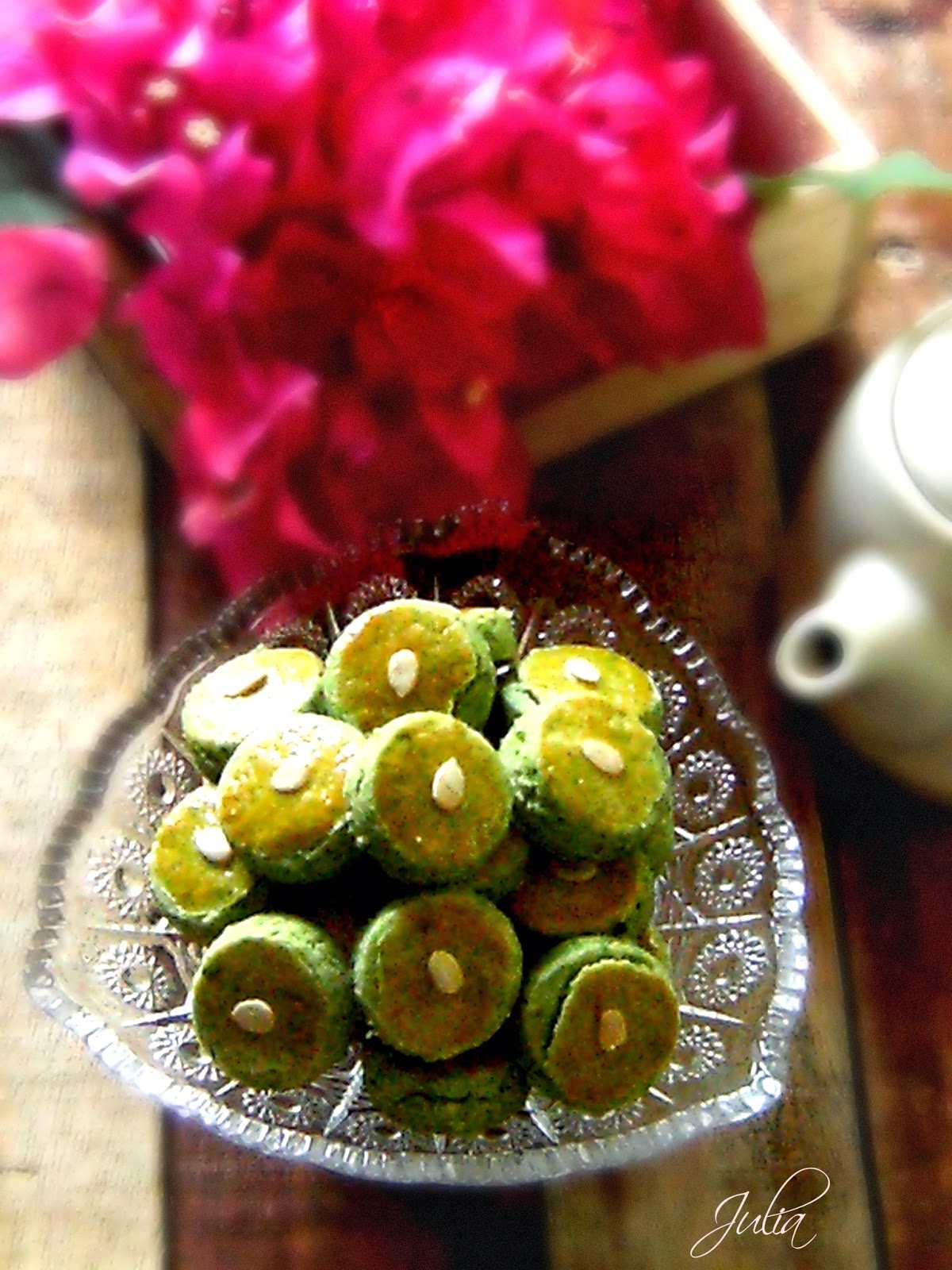 Julia Homemade Biskut Kacang Peas