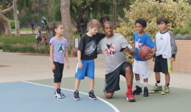 Chris Paul takes selfie with Kids, why?