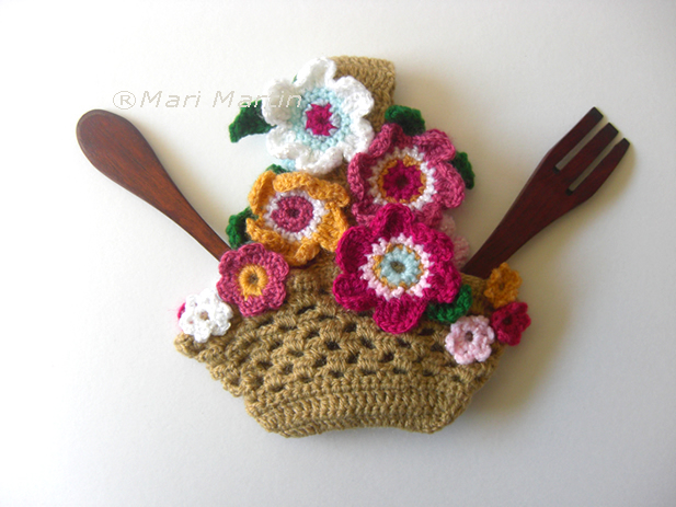 Crochet Pot Holder Flowers Basket Pattern ~ Crochet Colorful