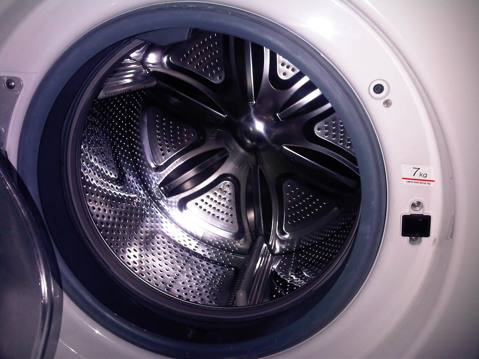 Articles for Sale: Samsung Washer and Dryer Combo for Sale