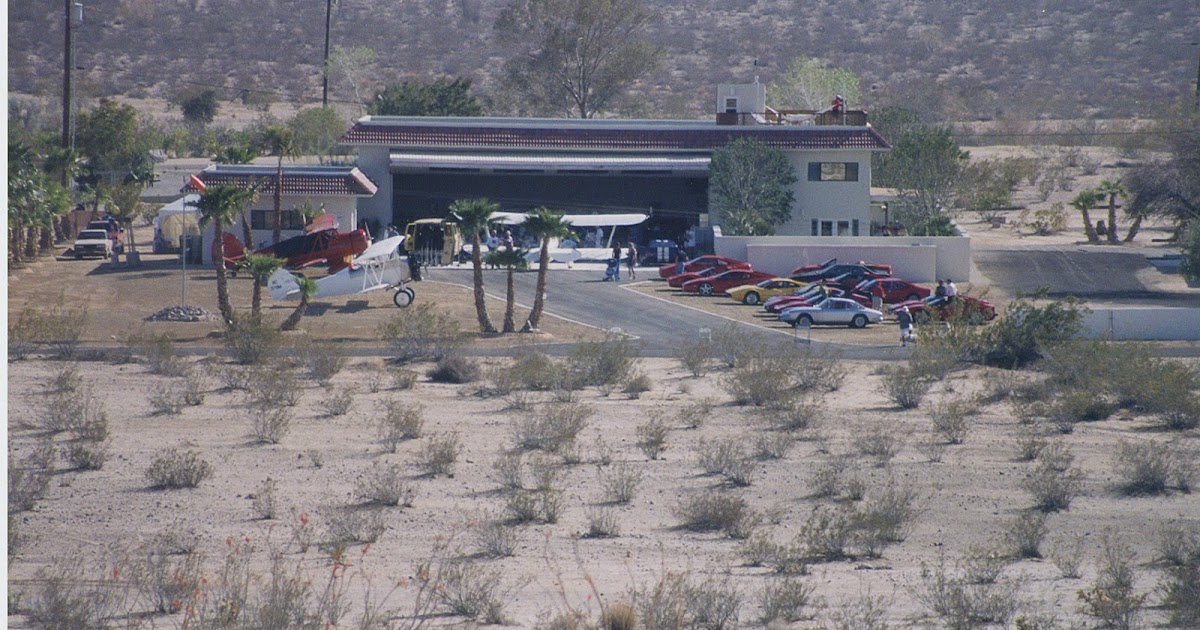 Kathryn's Report Aircraft Flyover Borrego Air Ranch (58CL), Borrego