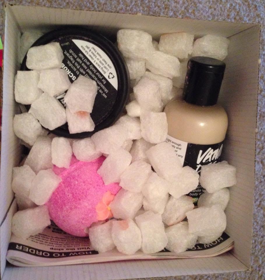 All Things Lush UK Hello Gift Set