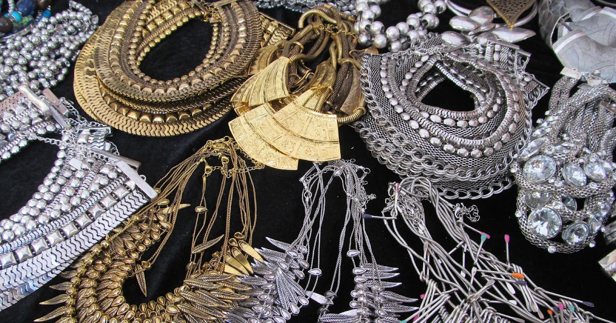 Charlie, Distracted Explore Portobello Road