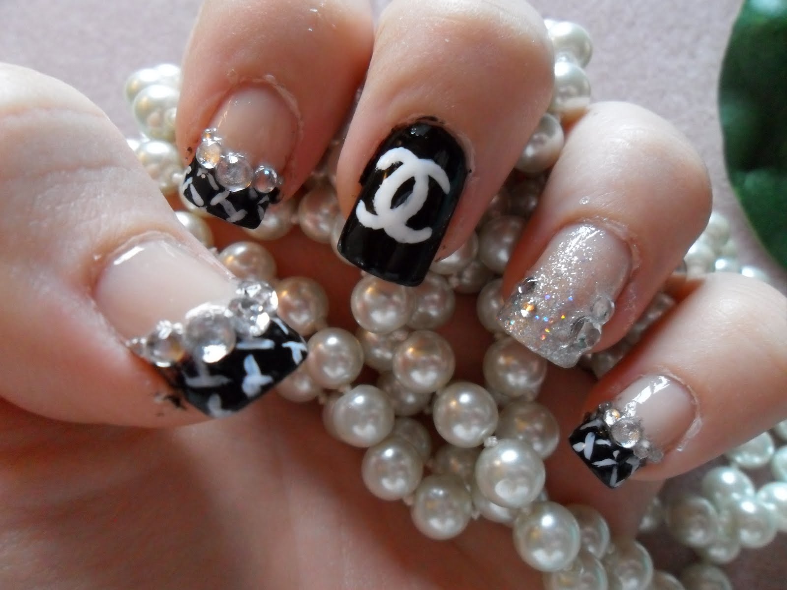 1. Chanel-inspired French manicure - wide 7