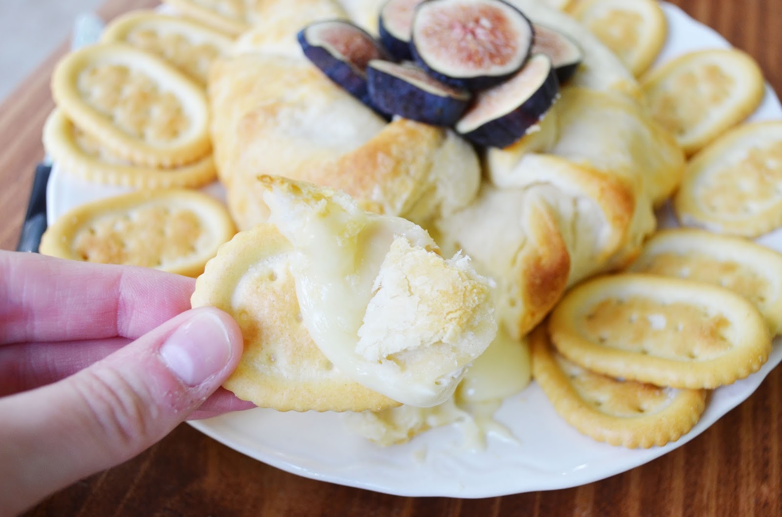 love lola baked brie with apricot jam and figs