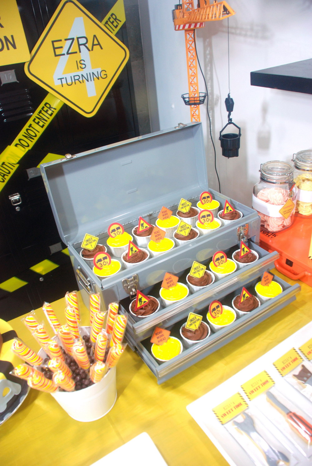 moshe things Ezra's construction birthday party