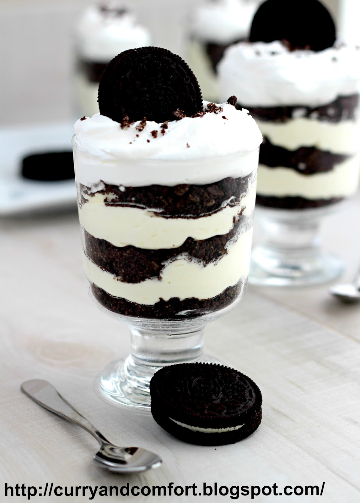 Kitchen Simmer: Oreo Cheesecake Trifles (Throwback Thursdays)