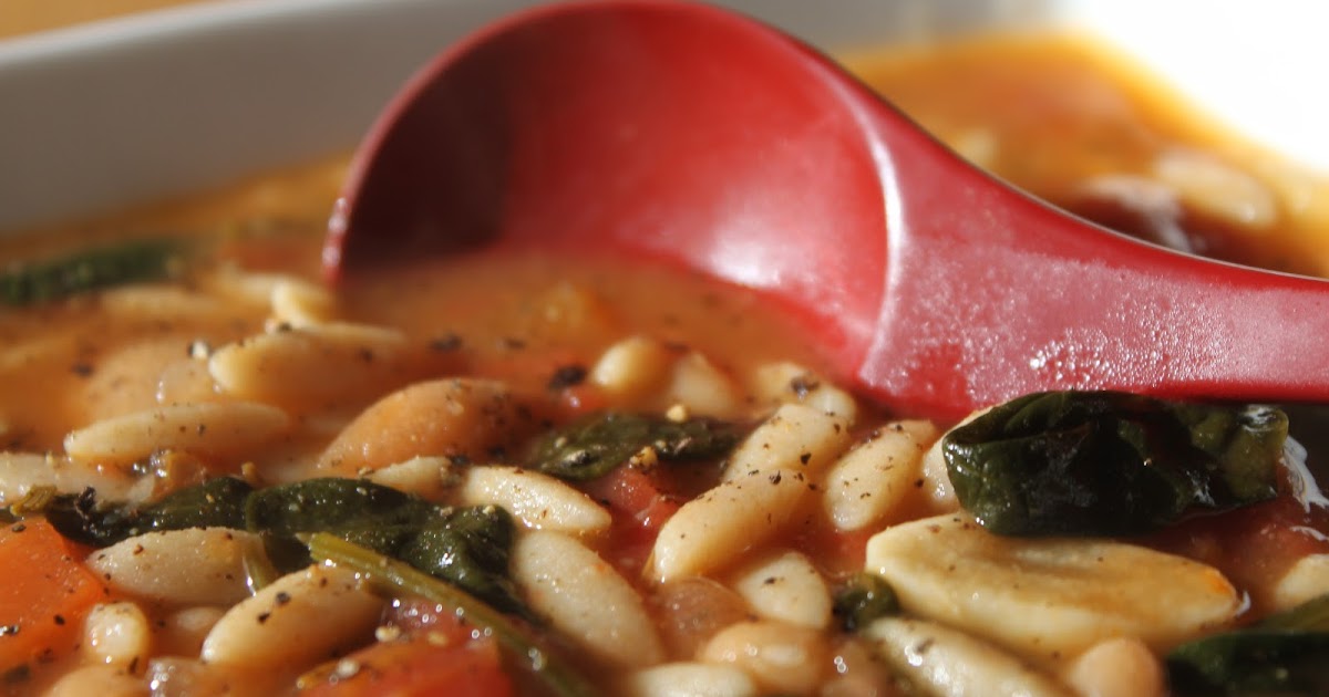 Domestic Divas Blog: Tuscan White Bean Spinach Soup