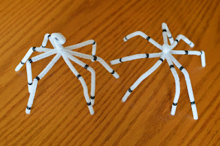 Kids Crafts: Pipe Cleaner Spider