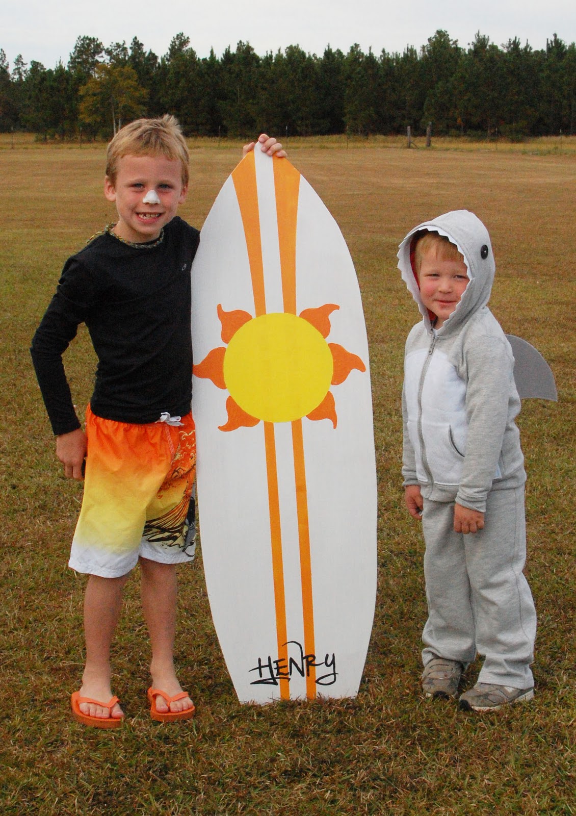 *Random Thoughts of a SUPERMOM!* Monster Brownies & Halloween Costumes