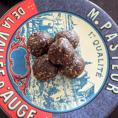 Dark Chocolate Energy Bites:  Healthy snack bites made with cocoa, nuts, seeds and dates.  No processed sugars.