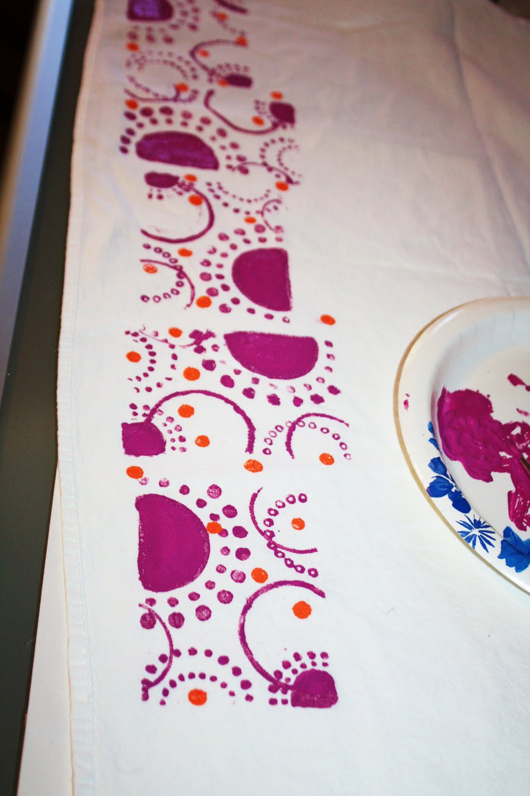 Sara vs. Sarah "Stamping" Fabric with Paint {DIY}