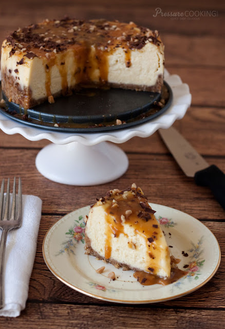 New.York.Cheesecake.with.a.Toffee.Pecan.Shortbread.Cookie.Crust