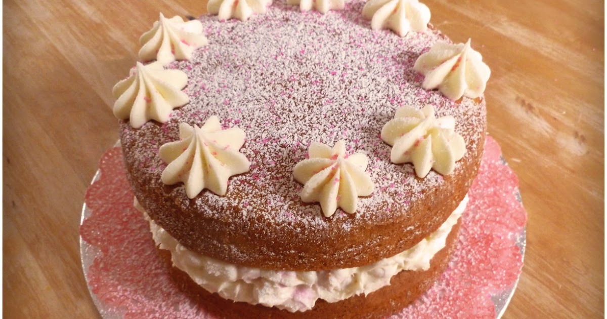 Suzie Makes Marshmallow Cake