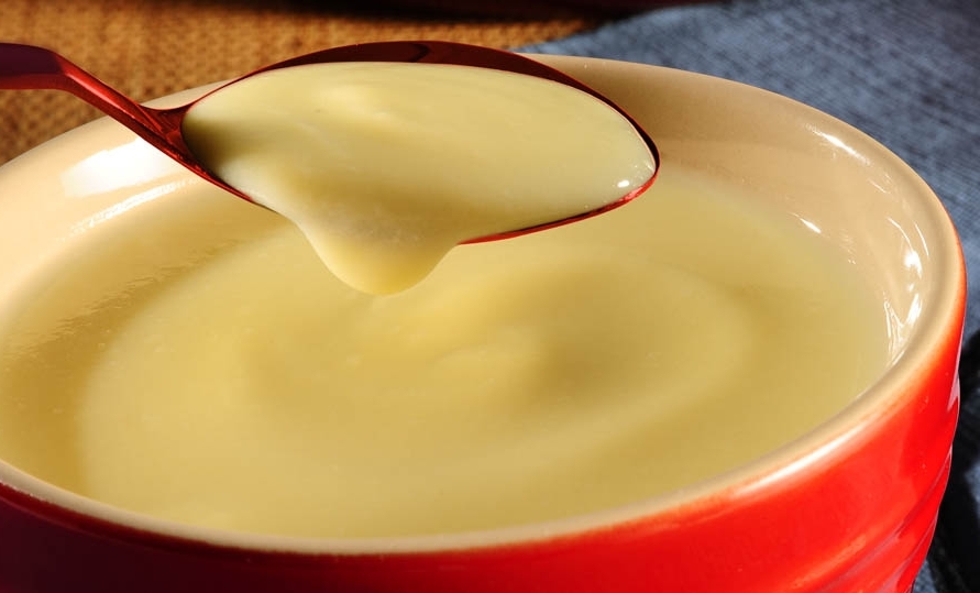 COZINHA DE ÁGUIA CREME INGLÊS