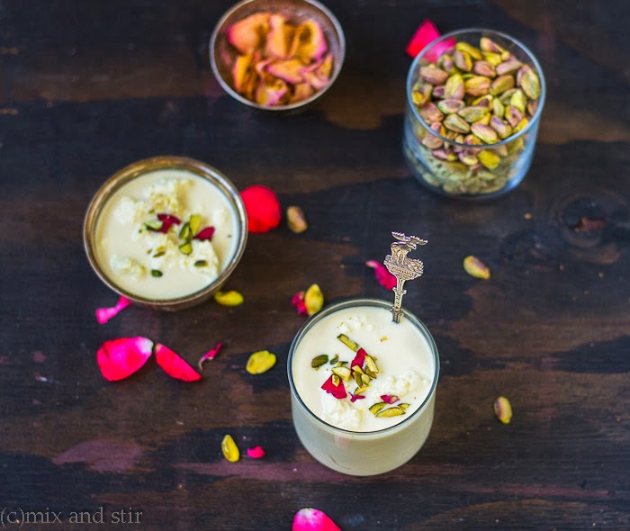 Mix And Stir Chhanar Payes Cottage Cheese Milk Pudding