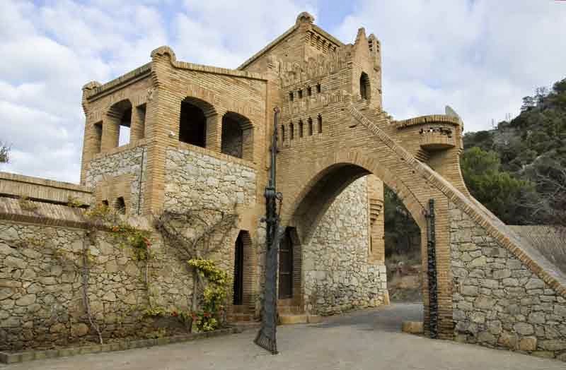 Viajar a Barcelona: Bodegas Güell del Garraf
