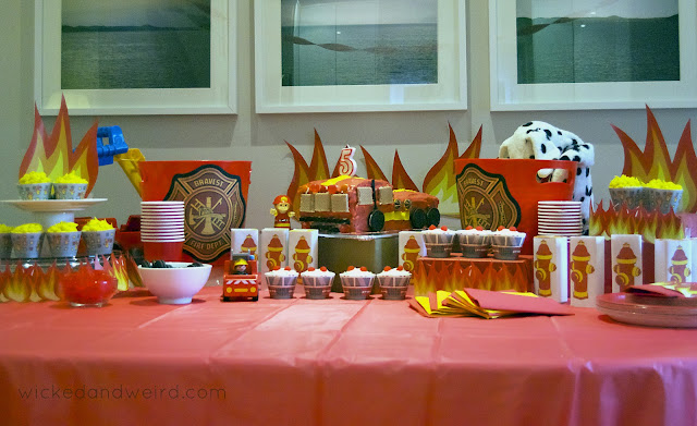 5_year_old_fireman_birthday_party_ideas_decorations_cupcake_wrappers_firetruck_cake