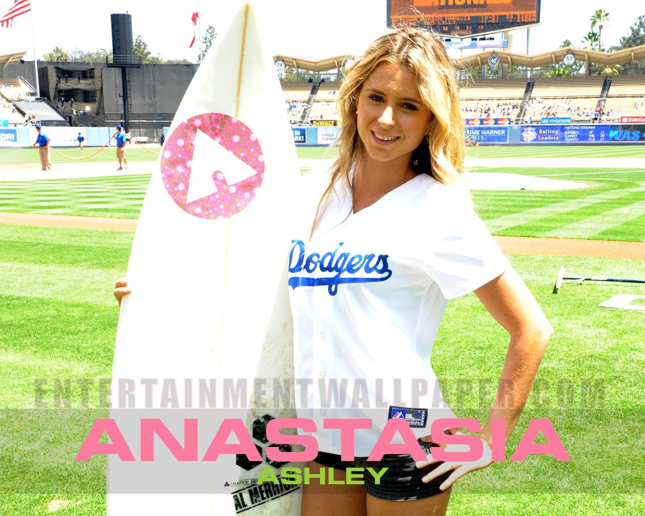 http://3.bp.blogspot.com/-Fjg_6EpDYFQ/T-iEyFXMe2I/AAAAAAAAApw/SDOCuCkEap0/s1600/anastasia-ashley-wallpaper-2012-06.jpg