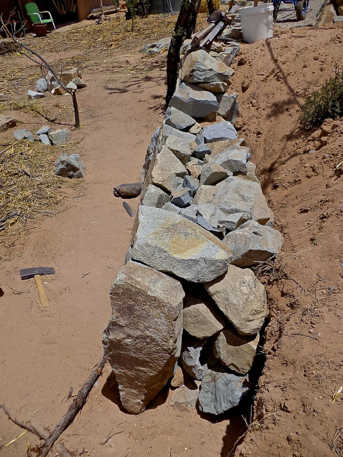 Alt. Build Blog Tips On Building A Dry Stack Stone Wall 4 Why They Work