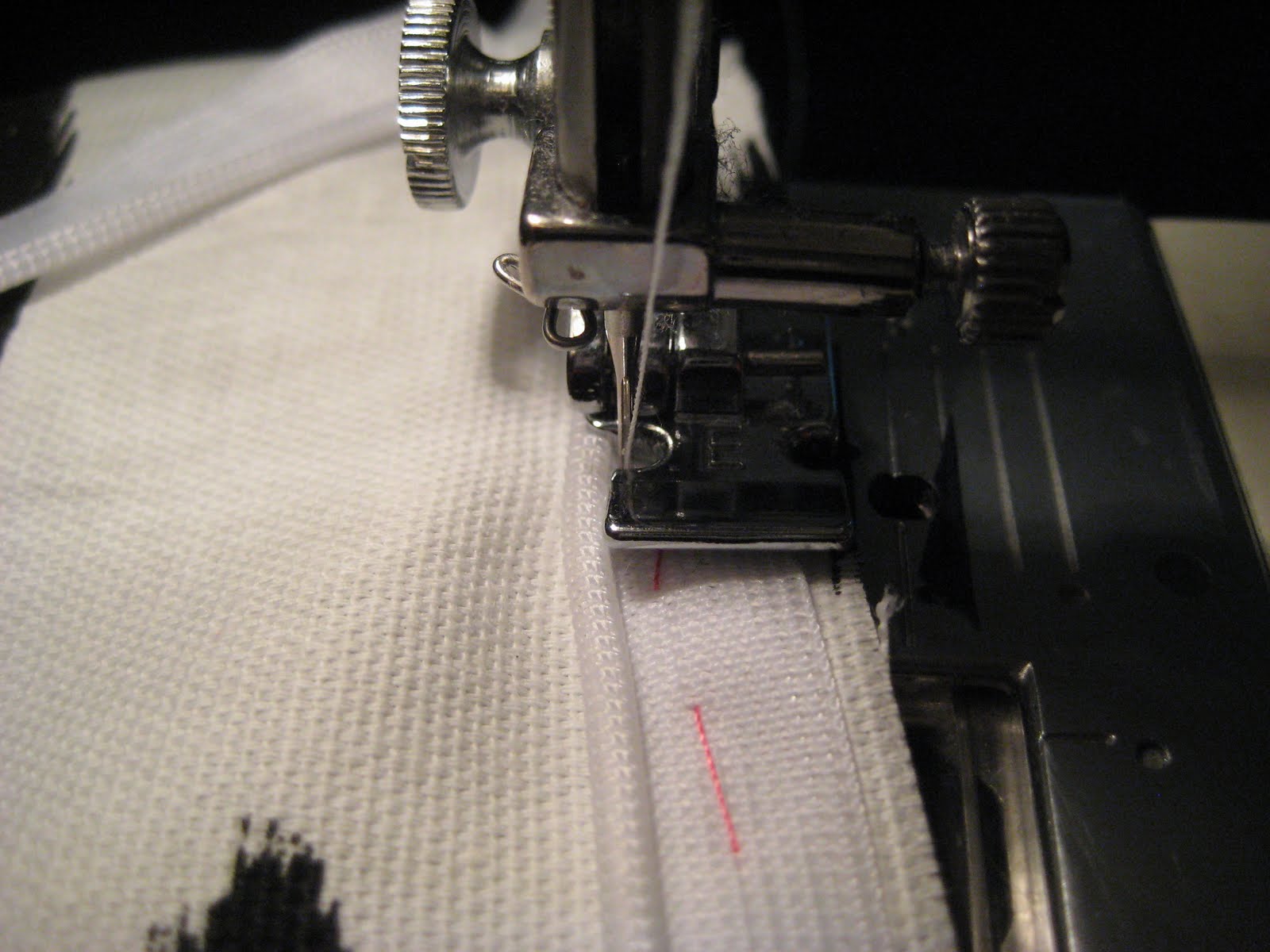 How to Sew a Pillow with an Invisible Zipper markova design