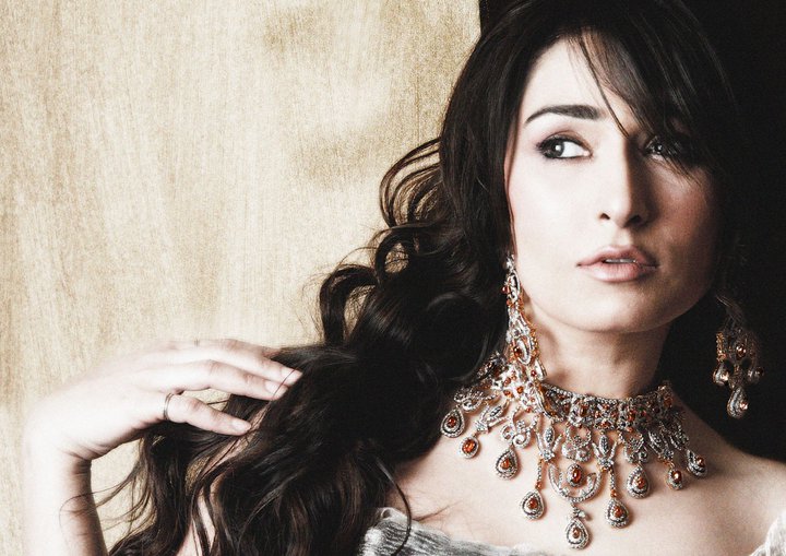 Reema Khan Hot Jewelery Photo Shoot 2011