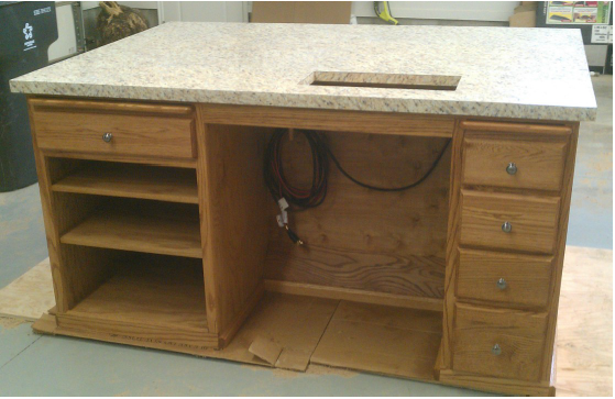 Because I say sew ;) : Sewing Tables!