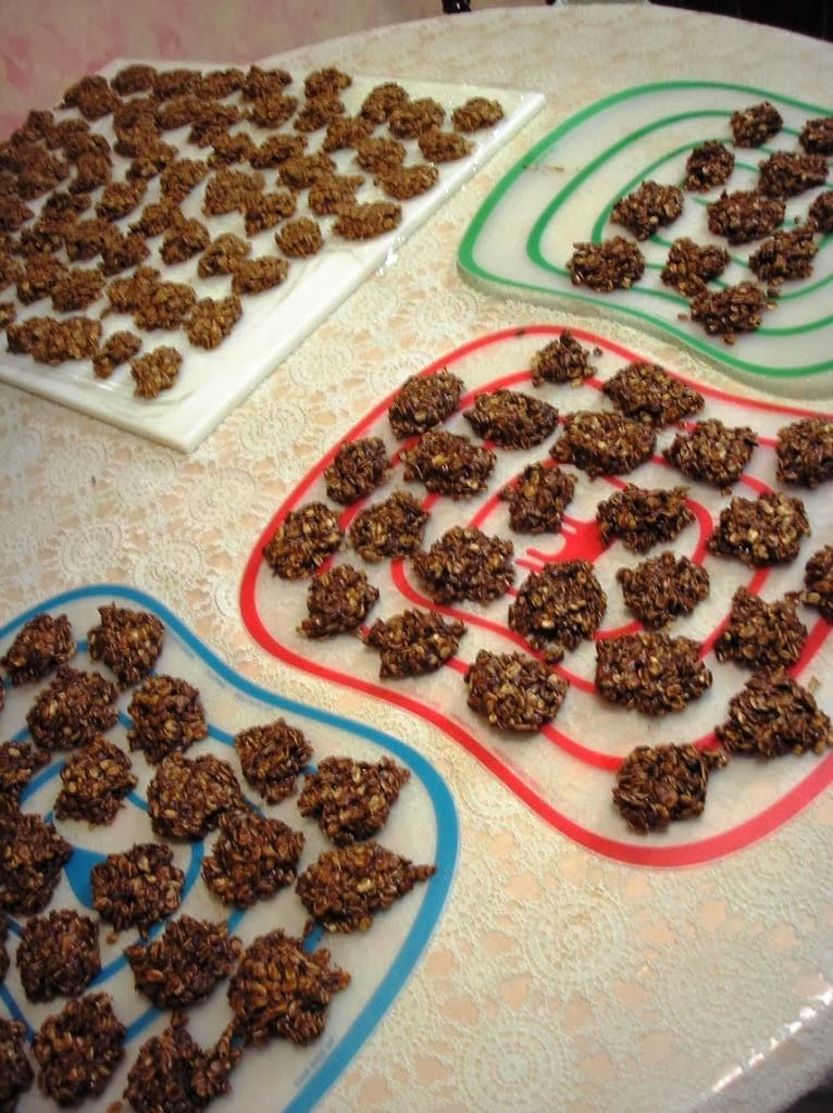 The Woman on the Hill A treat in Mom's Kitchen No bake cookies!