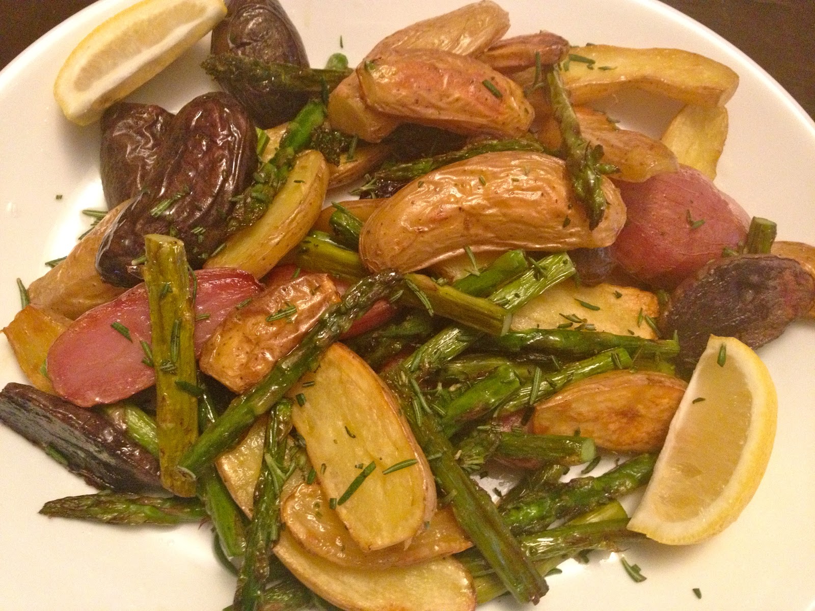 it's what's cookin Roasted Fingerling Potatoes & Asparagus with