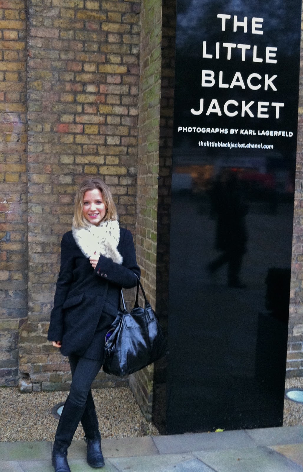 Q u i B e l l e: Chanel: The Little Black Jacket Exhibition