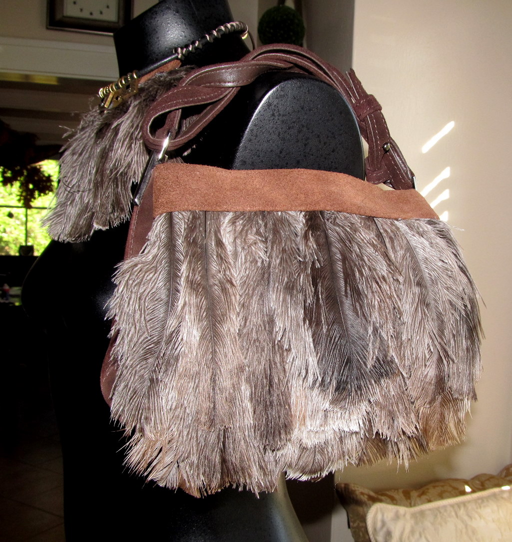 WobiSobi Easy Feather Purse