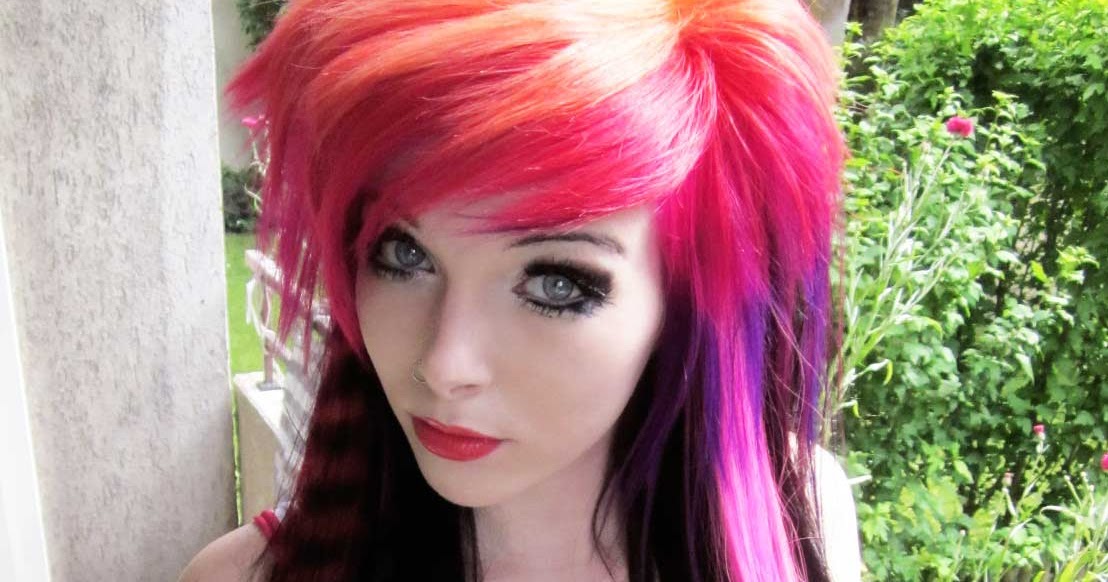 HD WALLPAPERS: EMO Girls Latest Hairstyles Wallpapers