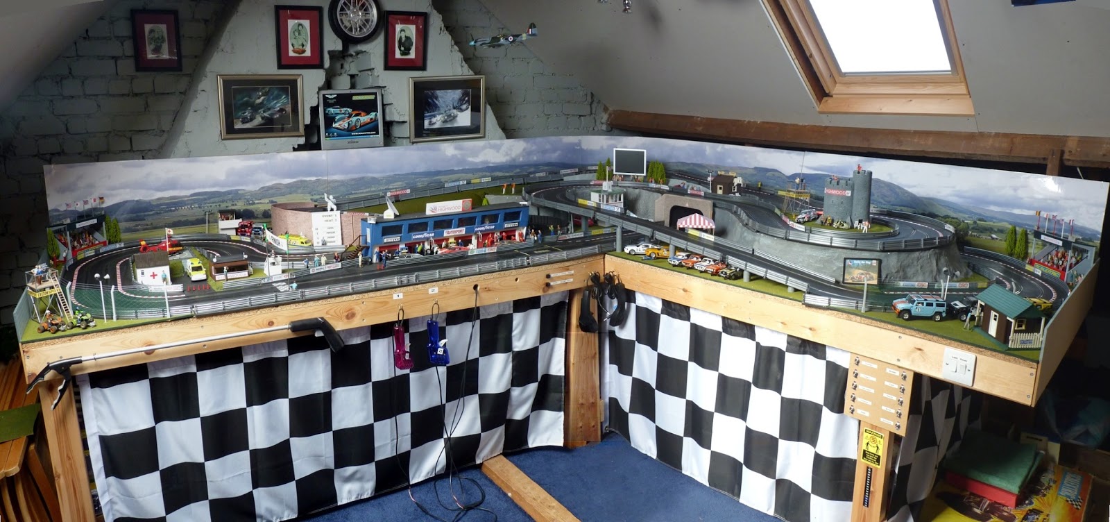 Using Phidget 1012 with UR3.0 Slot Car Illustrated Forum