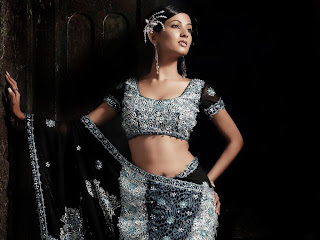Sonal chauhan Hot Photos, Sonal chauhan Pics, Bollywood Actress