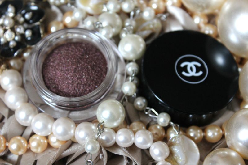 Chanel Illusion d'Ombre Long-Wear Luminous Eyeshadows Swatches