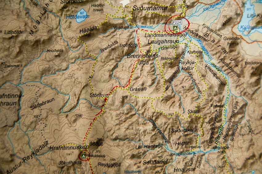landmannalaugar hiking map pdf