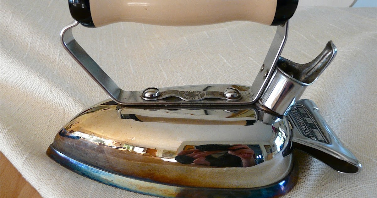 Vintage Electric Irons Universal Model 7703A