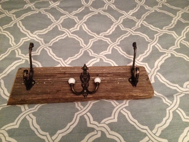 DIY Driftwood Jewelry Hanger from My Life as a Plate 