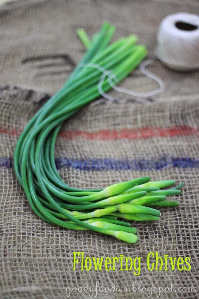 GoodyFoodies Recipe Stir fried flowering chives with prawns (Chinese)