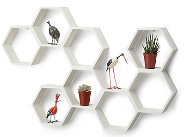 honeycomb+shelves 6 Ways to Uniquely Decorate Your Home 17