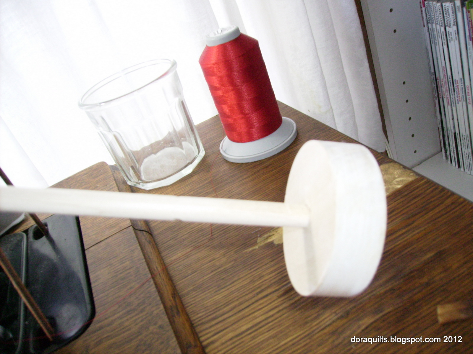 Dora Quilts Tutorial Thread Stand