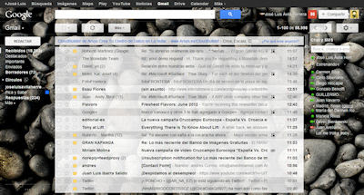 Las nuevas plantillas personalizadas de Gmail, le permiten a usted poner su propia imagen de fondo.