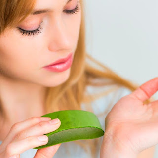 use Aloe vera for face dryness