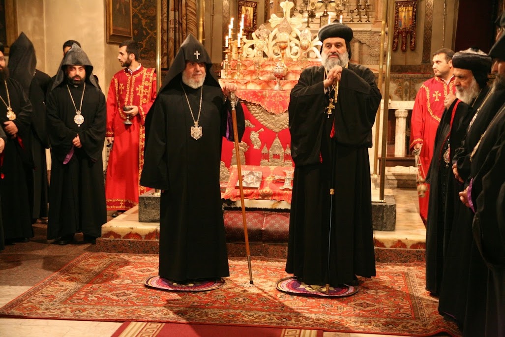 Catolicosado armenio: Cuenta de Karekin II en suizo es para obras de caridad