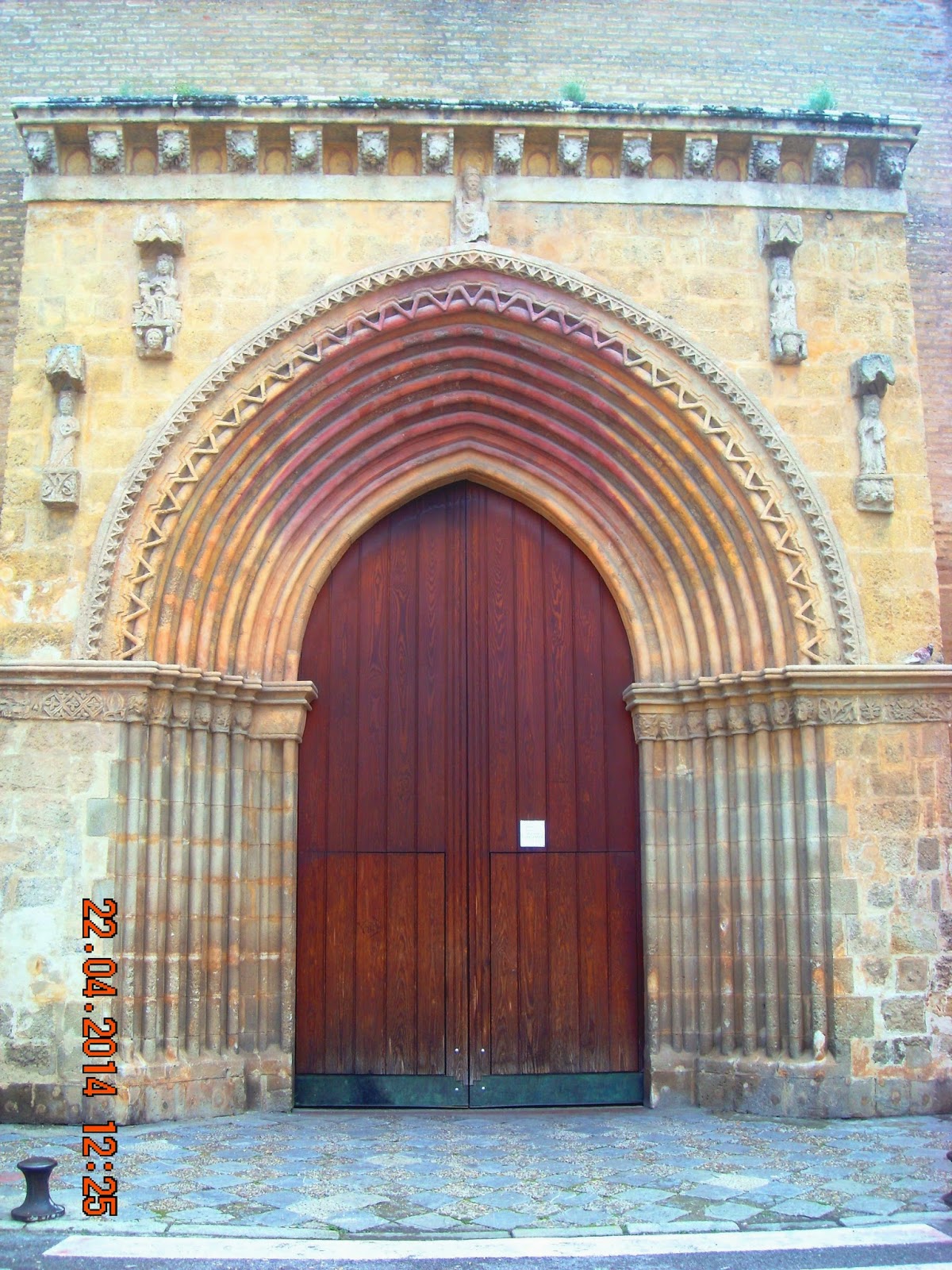 SEVILLA VISTA A LOS 80 AÑOS IGLESIA DE SANTA MARINA.