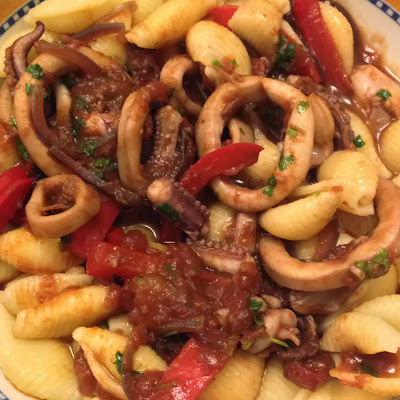 Stewed Squid with Pasta