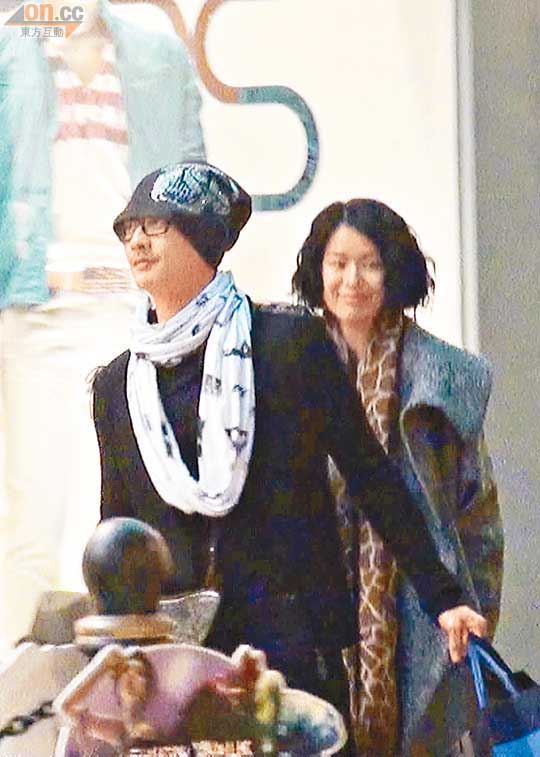 Bosco Wong & Myolie Wu shopping downtown, relationship jumps up again