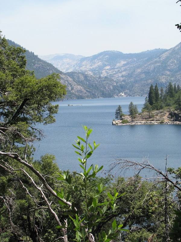 Mamma Quail Hiking California From Cherry Lake to Lake Eleanor The modest side of Yosemite