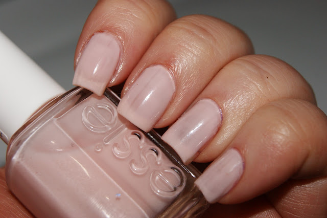 Girl with the Pink Bow: What's on my Nails: Covergirl Pink-finity