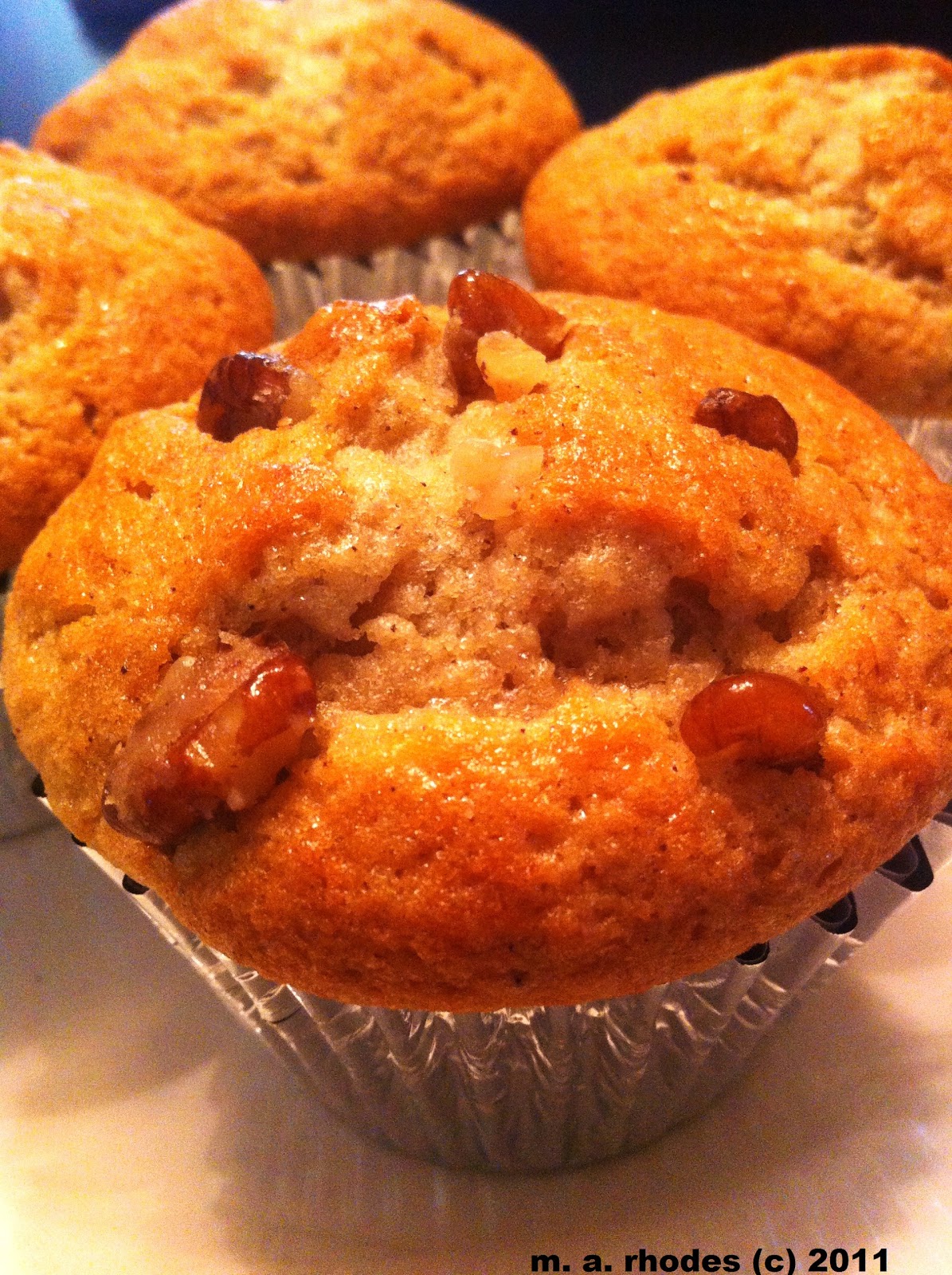 Cooking The Amazing BANANA BREAD MUFFINS